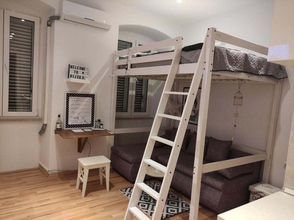 Studio Apartment Kontiki Rijeka Extérieur photo