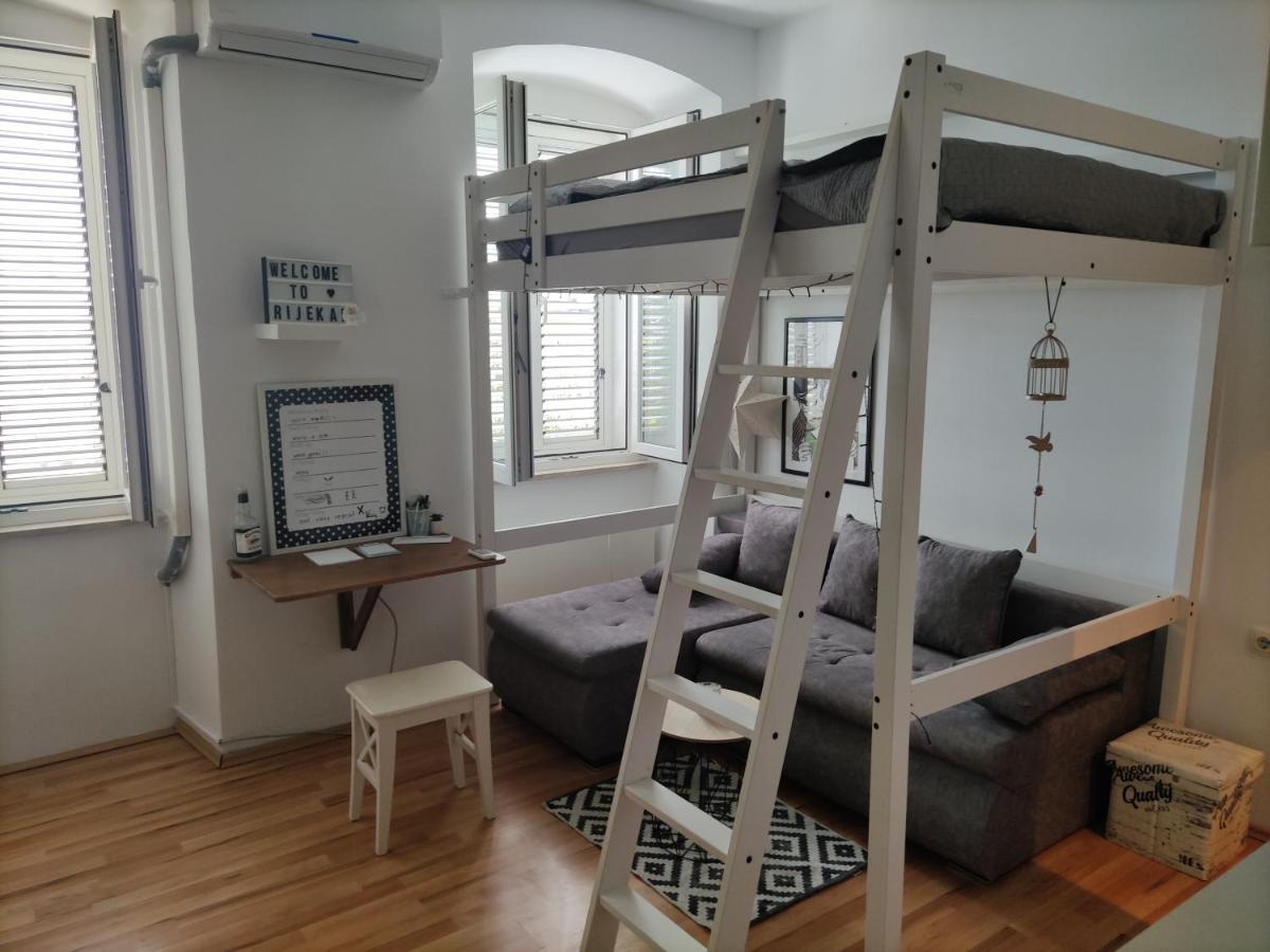 Studio Apartment Kontiki Rijeka Extérieur photo